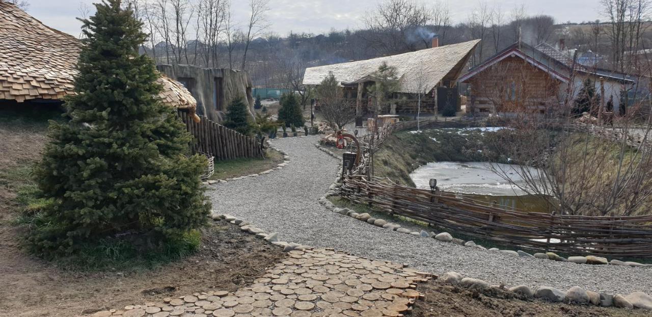 Valea Celor Doisprezece Hotel Piriu Dobreni Luaran gambar